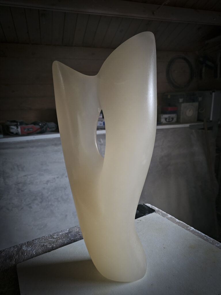 “Coral”/ champagnekleurig albast/ 20x12x46